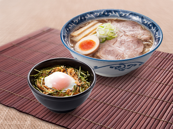温玉チャーシュー丼の<br>ホリデーランチ