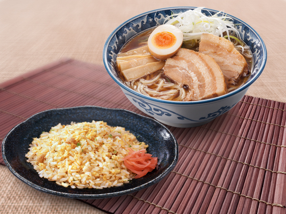 ふんわり玉子チャーハンの<br>ホリデーランチ