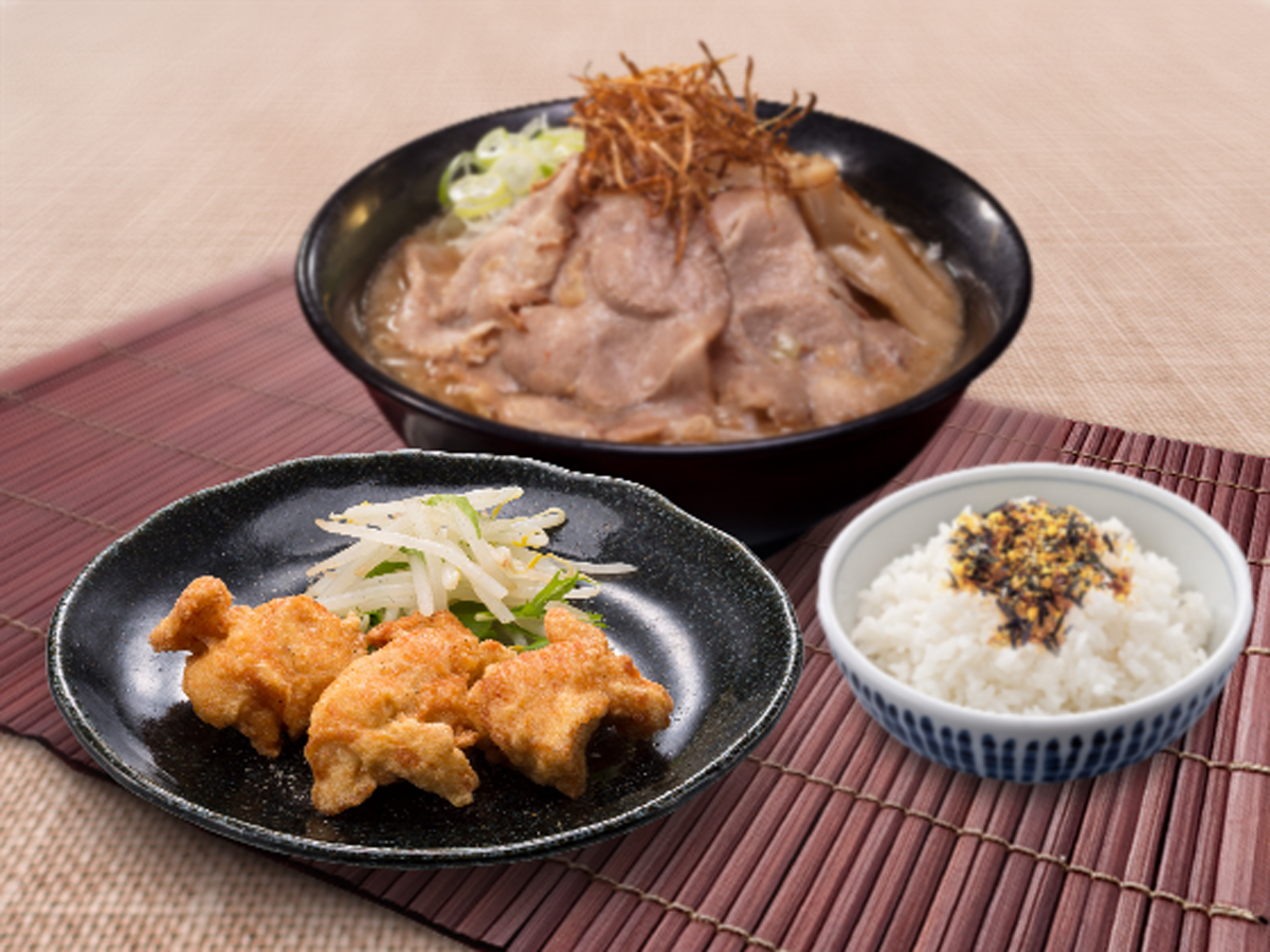 カラアゲの<br>ホリデーランチ